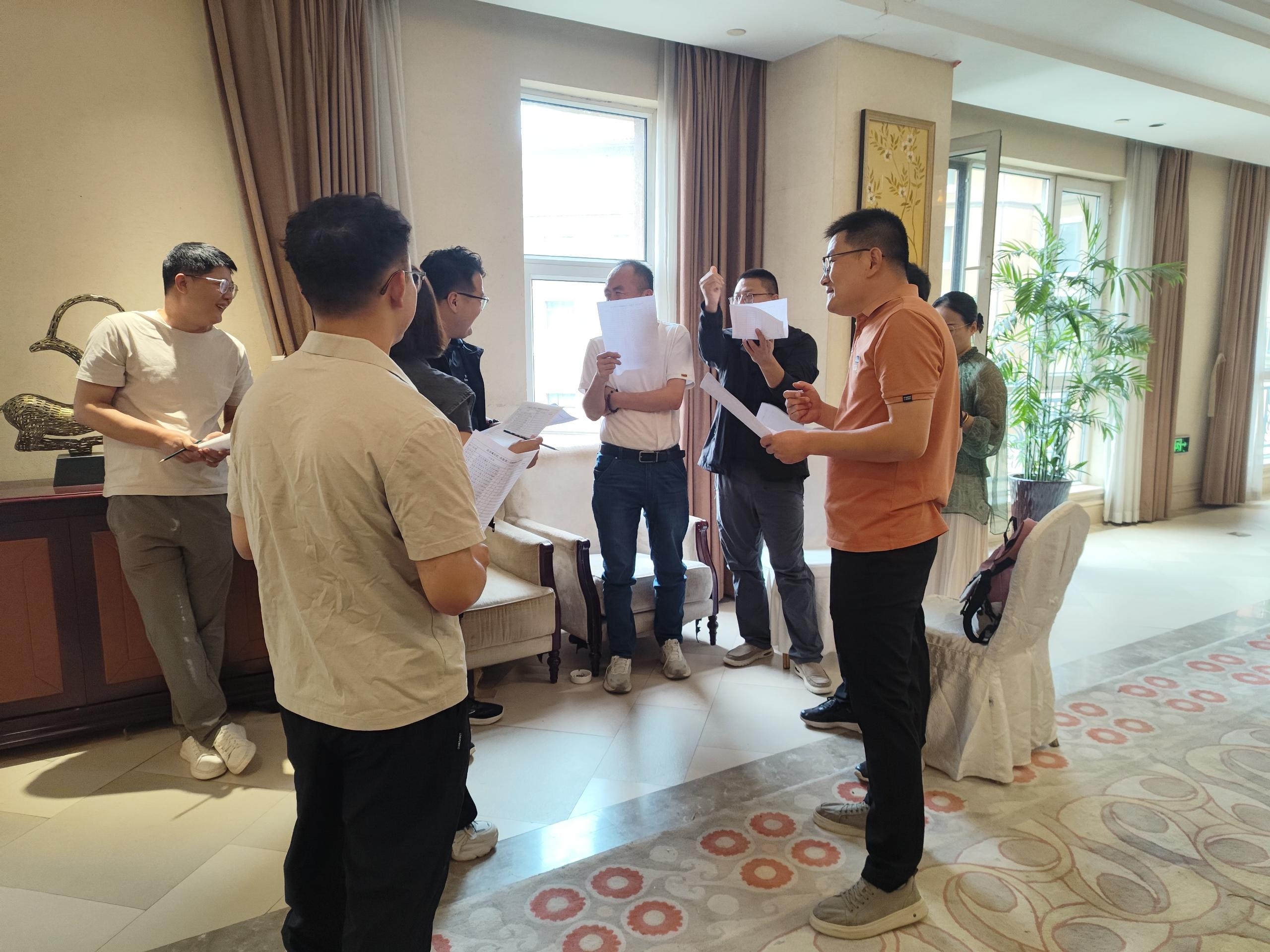 一握长虹手,终生是朋友|一位乡镇营销人的信任双向奔赴 - 插图 1